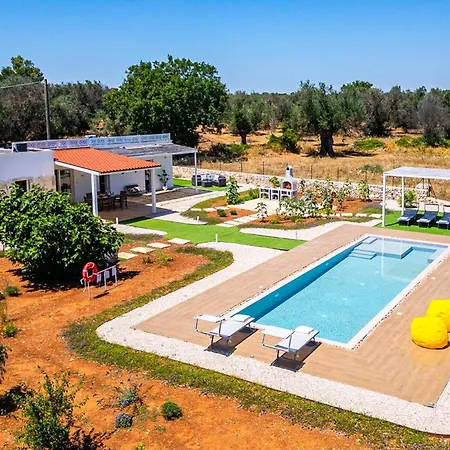 Villa Mastroronzo By *